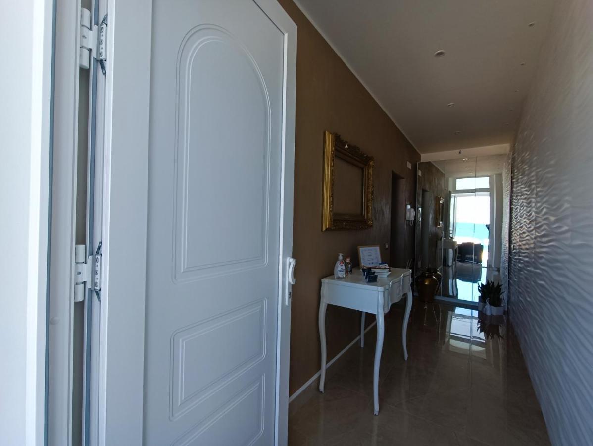 Ventidue Venti Hotel Bari Bagian luar foto