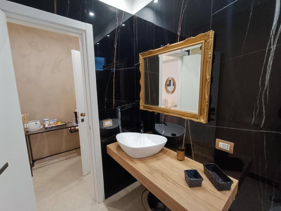 Ventidue Venti Hotel Bari Bagian luar foto